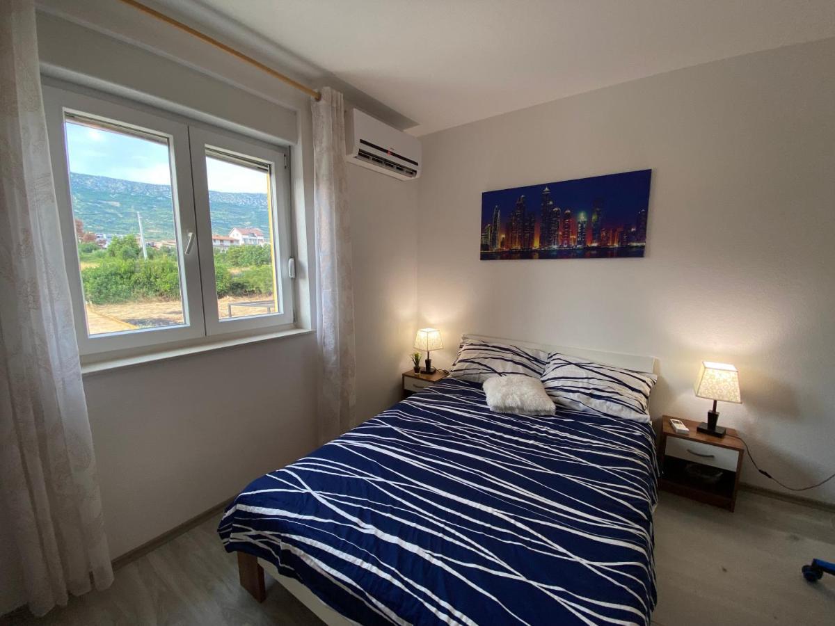 Spacious Apartment Close To The Sea In Split Area Kaštela Exterior foto