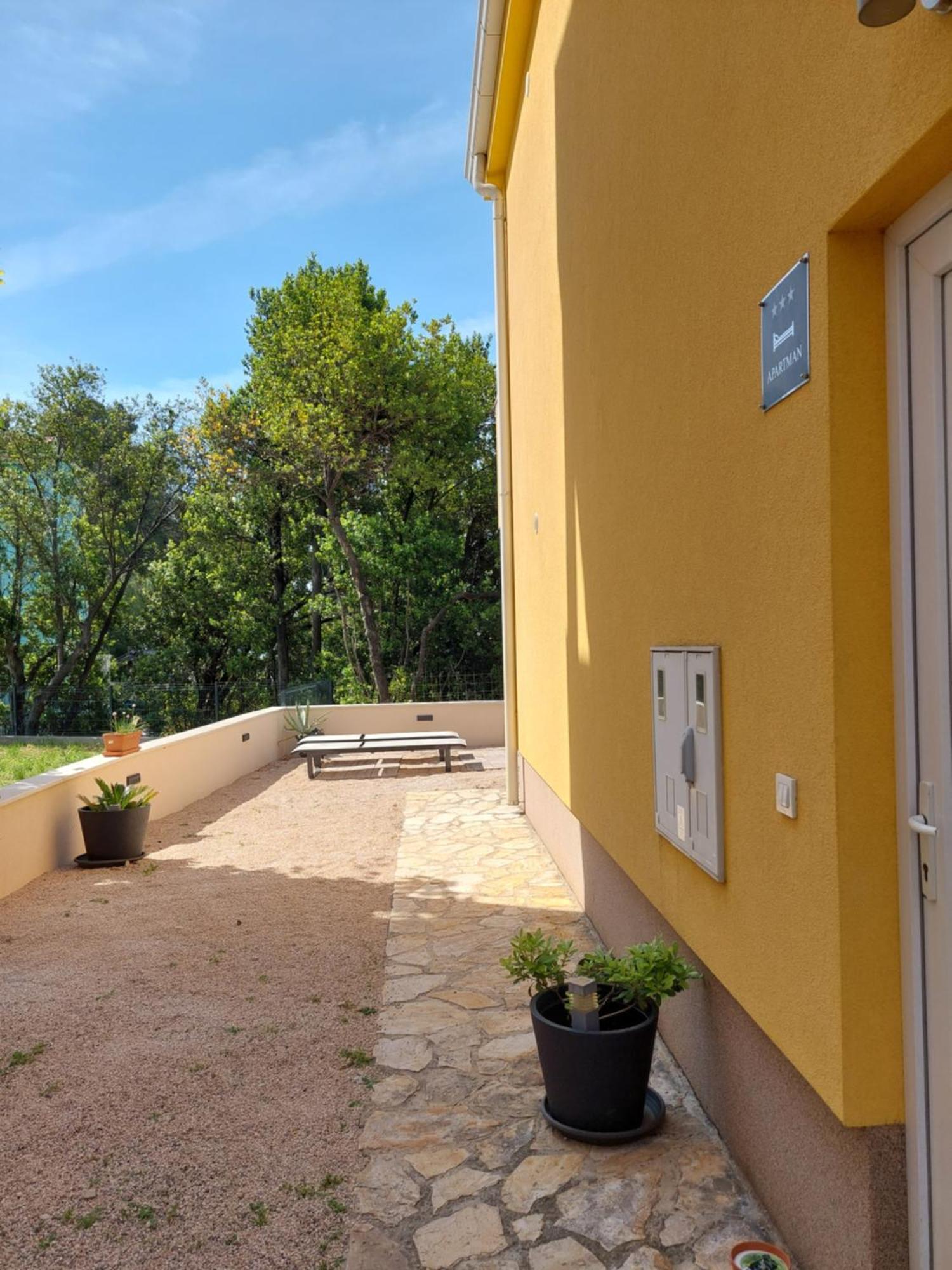 Spacious Apartment Close To The Sea In Split Area Kaštela Exterior foto